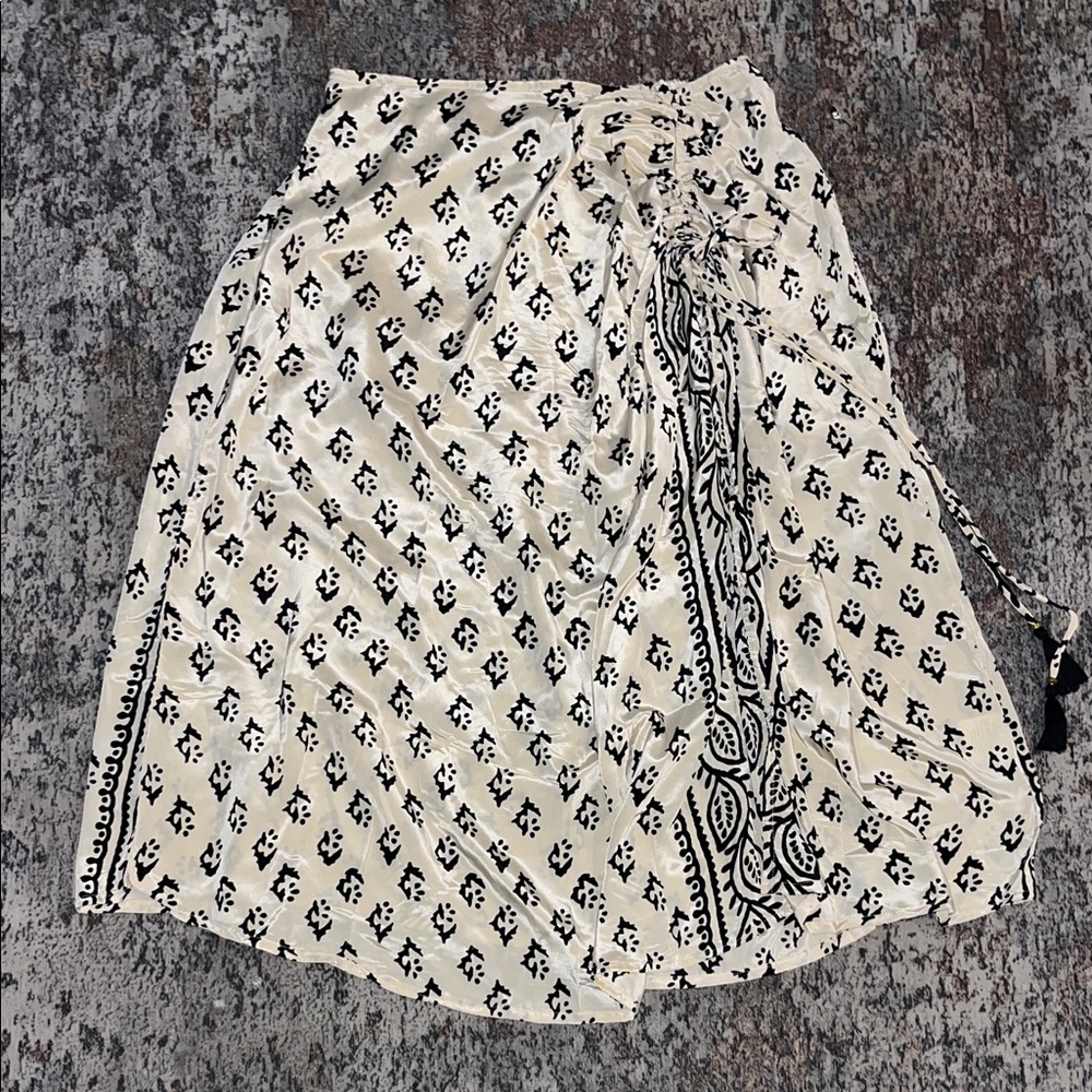 EARTHBOUND Cream and Black Printed Wrap Skirt